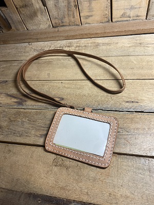 生徒作品2021 IDカードホルダー ハンドステッチ