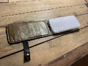 生徒作品2021 スマホケース縦型
