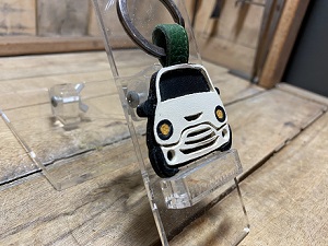 生徒作品2022 オリジナルデザイン レザーキーホルダー