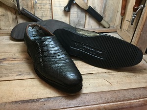 生徒作品2018レザースニーカーソール貼替