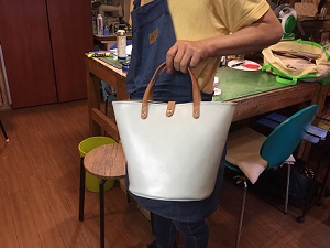 生徒作品2018ヌメ革持ち手バケツ型バッグ