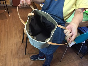 生徒作品2018ヌメ革持ち手バケツ型バッグ