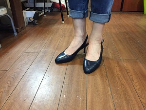 生徒作品2018 飾り穴バックストラップパンプス