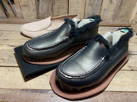 生徒作品 ただいま製作中 ファーローファー