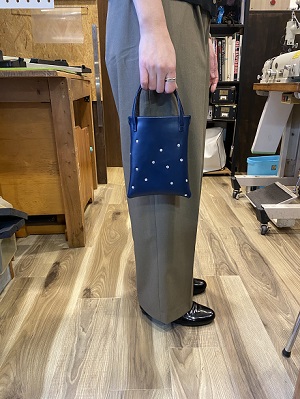 生徒作品2025 スタッズ付きトートバッグ